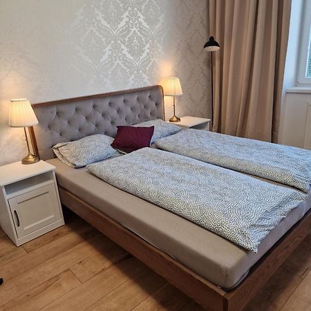 Old Town Apartment - 2 Bedrooms Bratislava Exterior photo