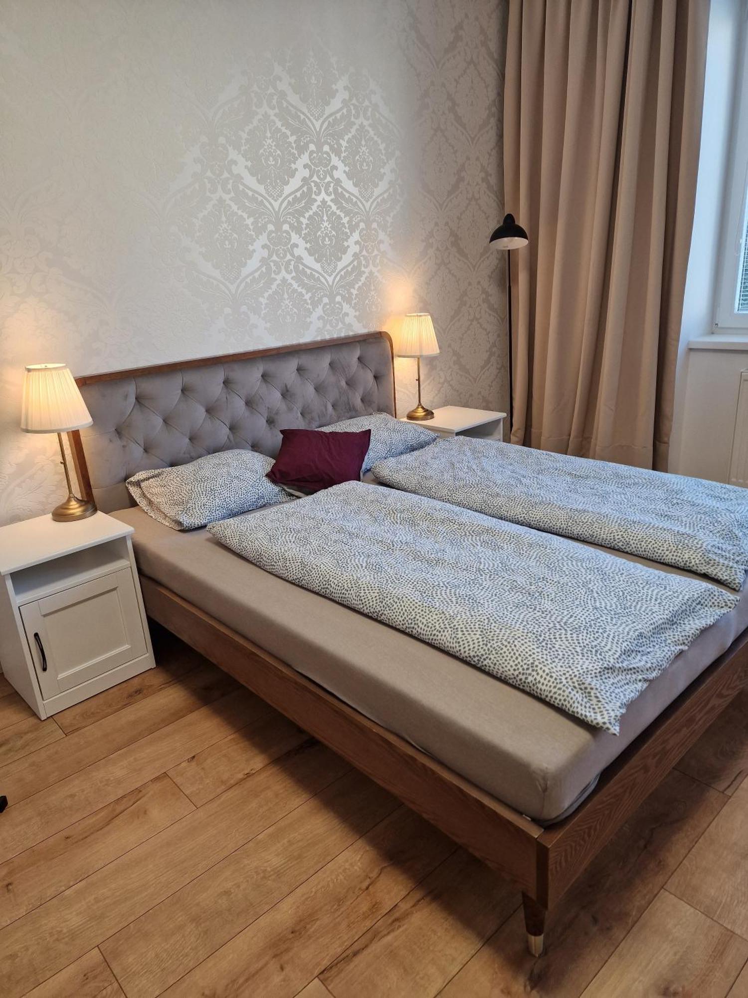 Old Town Apartment - 2 Bedrooms Bratislava Exterior photo